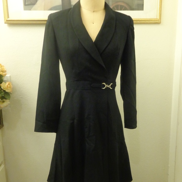 Kenar Petite Long Sleeve Black Dress - Picture 3 of 8